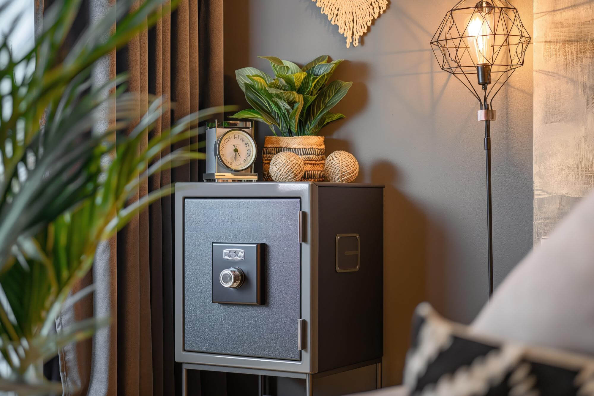 Types of Residential and Commercial Safes